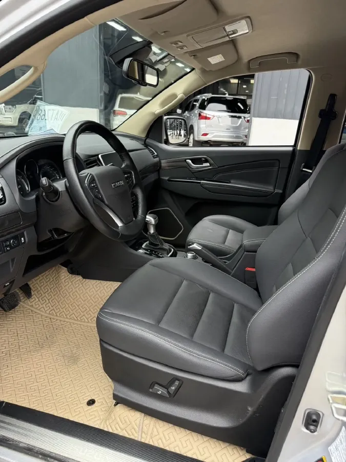 2020 Isuzu Mu-X 1.9T 166HP L4 6AT,autocango,china used car exporter,china ev exporter,chinese used car exporter,chinese used ev exporter