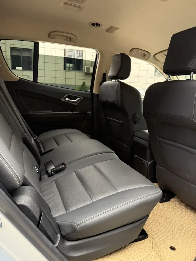 2020 Isuzu Mu-X 1.9T 166HP L4 6AT,autocango,china used car exporter,china ev exporter,chinese used car exporter,chinese used ev exporter