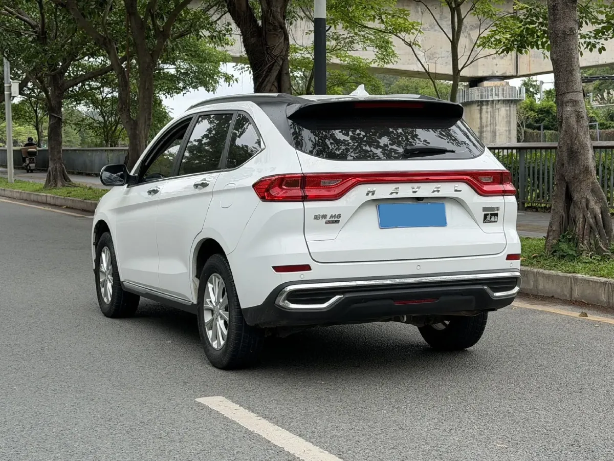 2021 Haval M6 1.5T 150HP L4 7DCT,autocango,china used car exporter,china ev exporter,chinese used car exporter,chinese used ev exporter