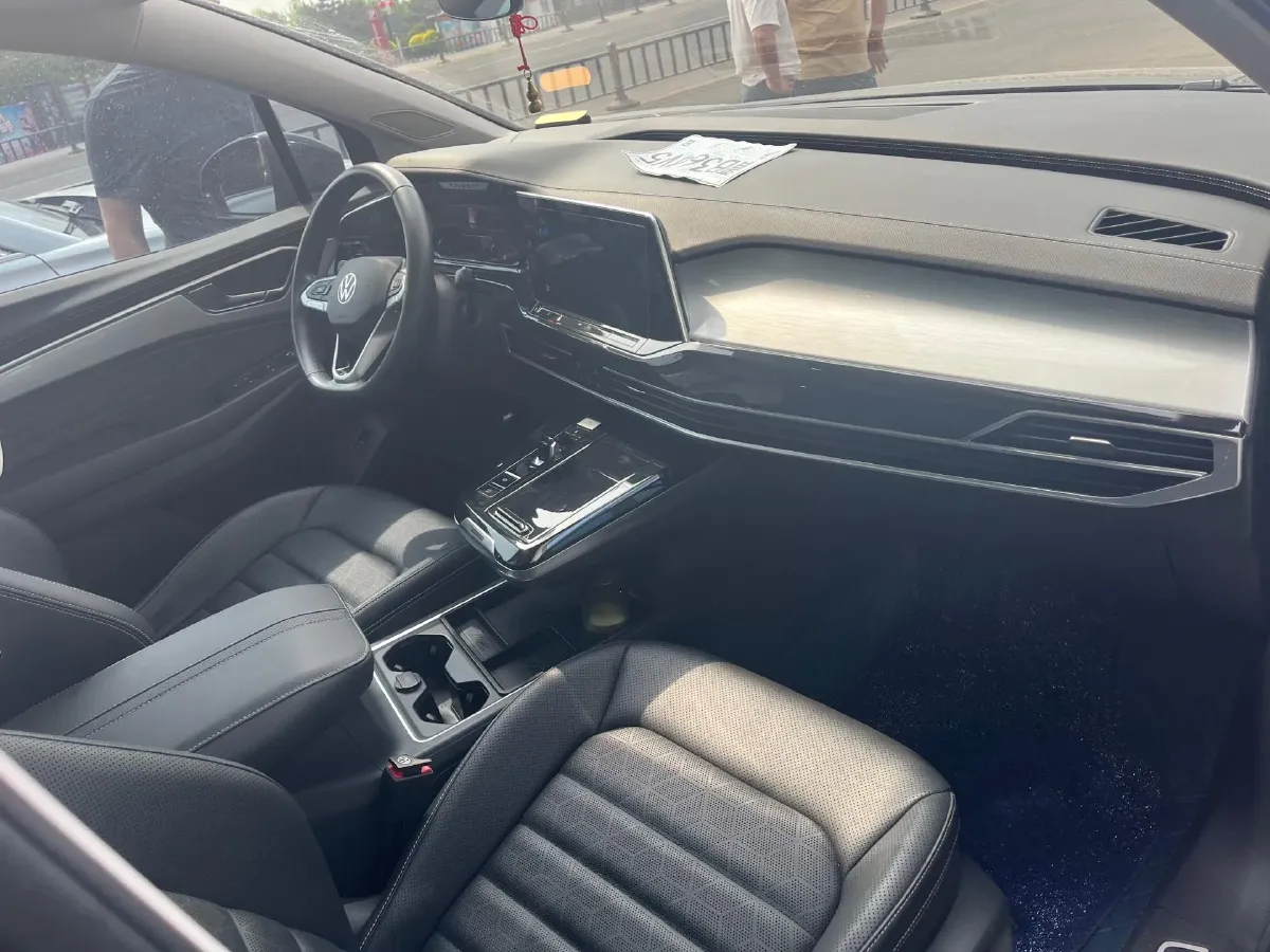 2021 Volkswagen Talagon 2.0T 220HP L4 7DCT,autocango,china used car exporter,china ev exporter,chinese used car exporter,chinese used ev exporter