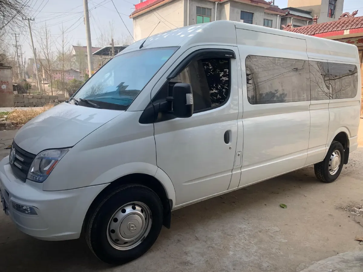 2019 MAXUS XinTu V80 2.0T 139HP L4 6MT,autocango,china used car exporter,china ev exporter,chinese used car exporter,chinese used ev exporter