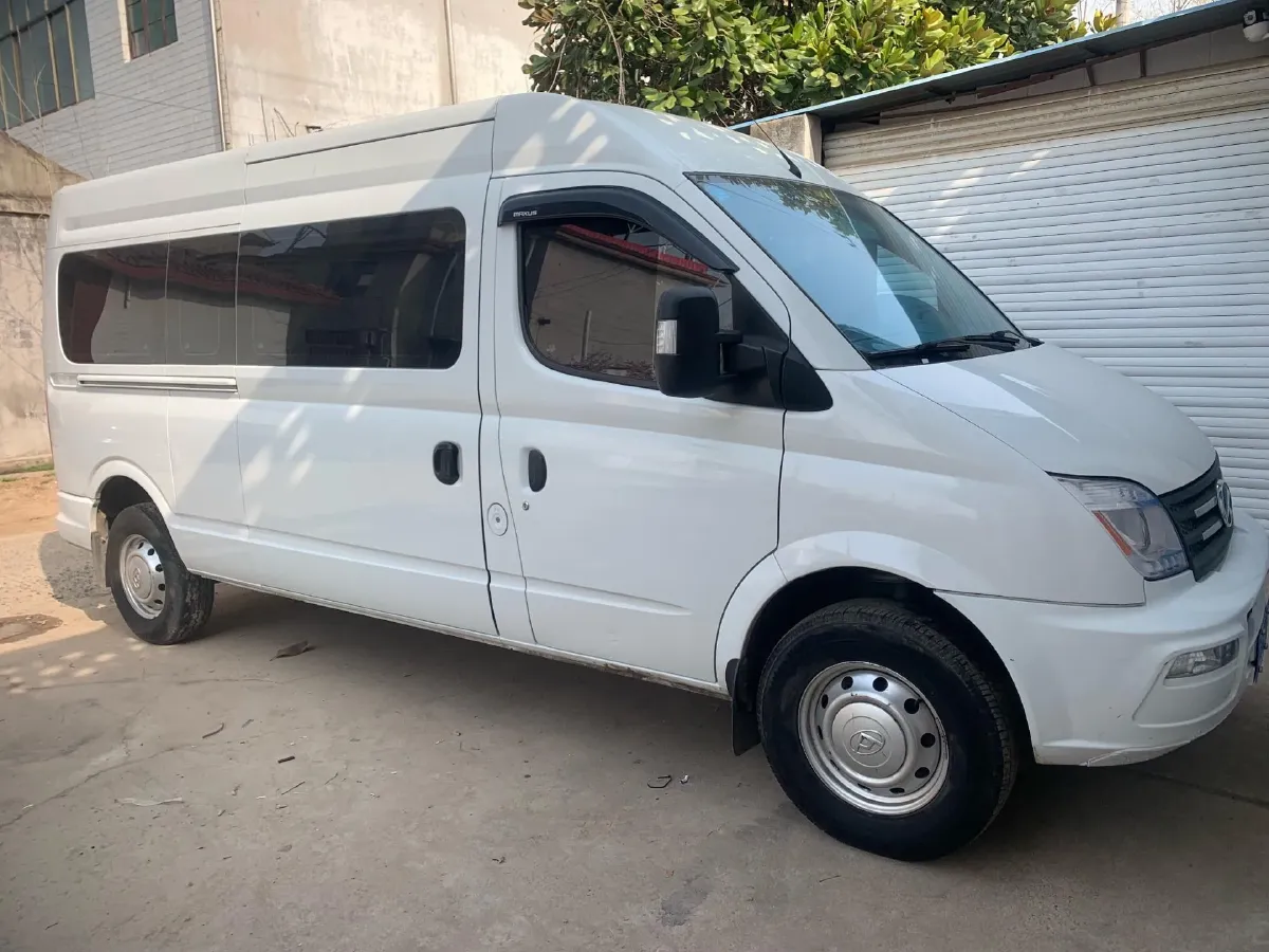 2019 MAXUS XinTu V80 2.0T 139HP L4 6MT,autocango,china used car exporter,china ev exporter,chinese used car exporter,chinese used ev exporter