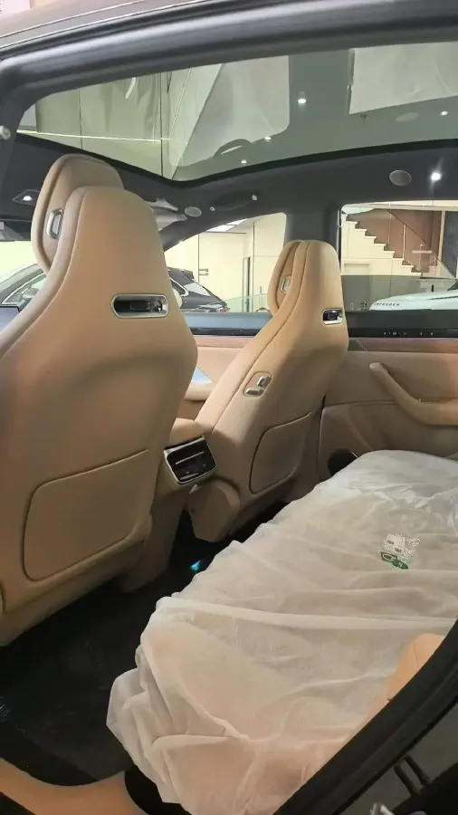 2026 Luxeed R7 REEV 156HP REEV,autocango,china used car exporter,china ev exporter,chinese used car exporter,chinese used ev exporter
