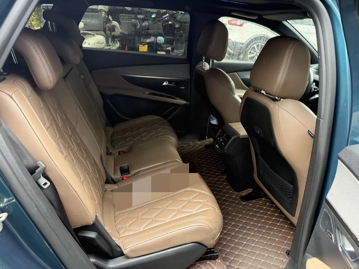 2017 Peugeot 5008 1.8T 204HP L4 6AT,autocango,china used car exporter,china ev exporter,chinese used car exporter,chinese used ev exporter