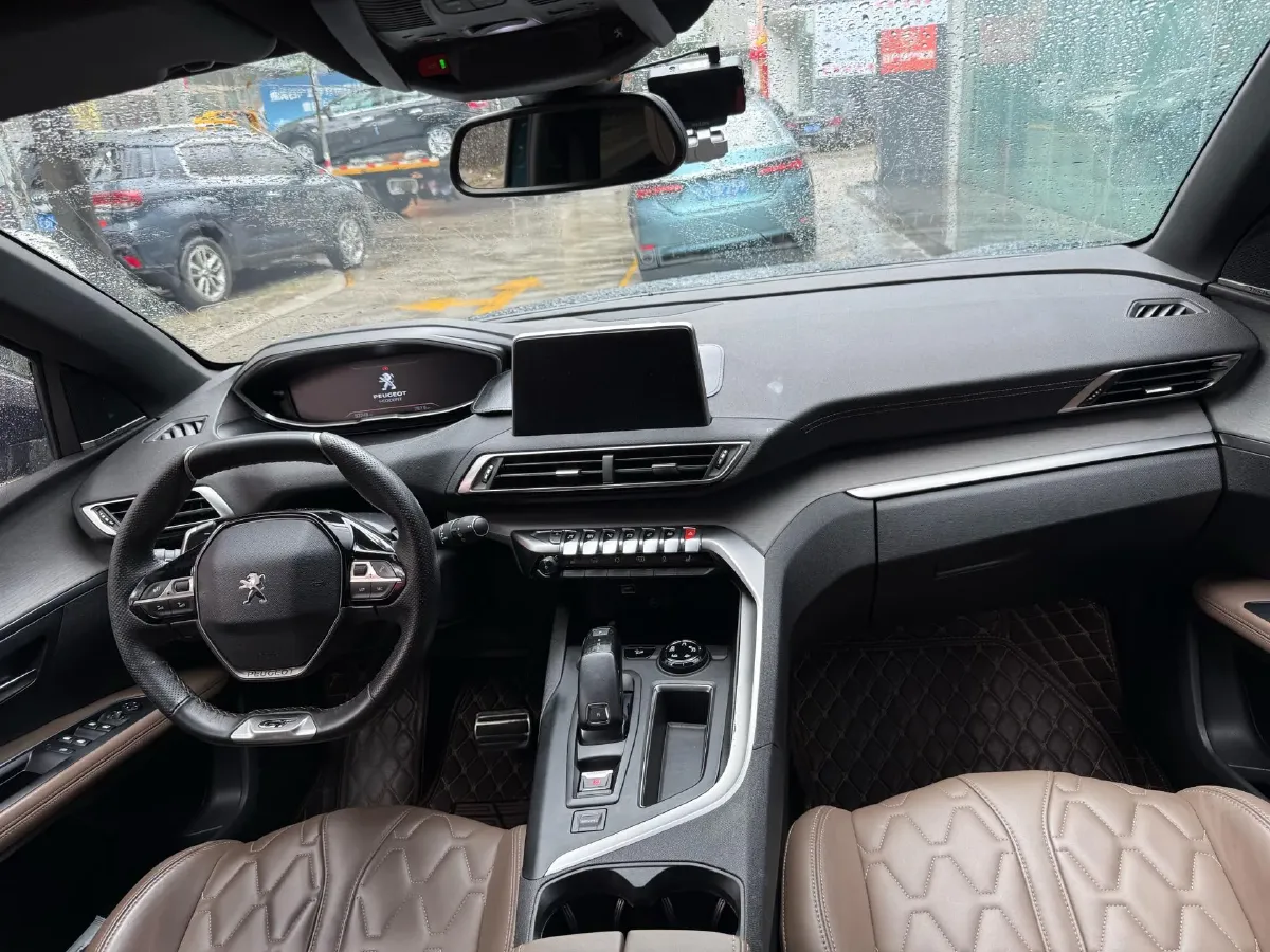 2017 Peugeot 5008 1.8T 204HP L4 6AT,autocango,china used car exporter,china ev exporter,chinese used car exporter,chinese used ev exporter