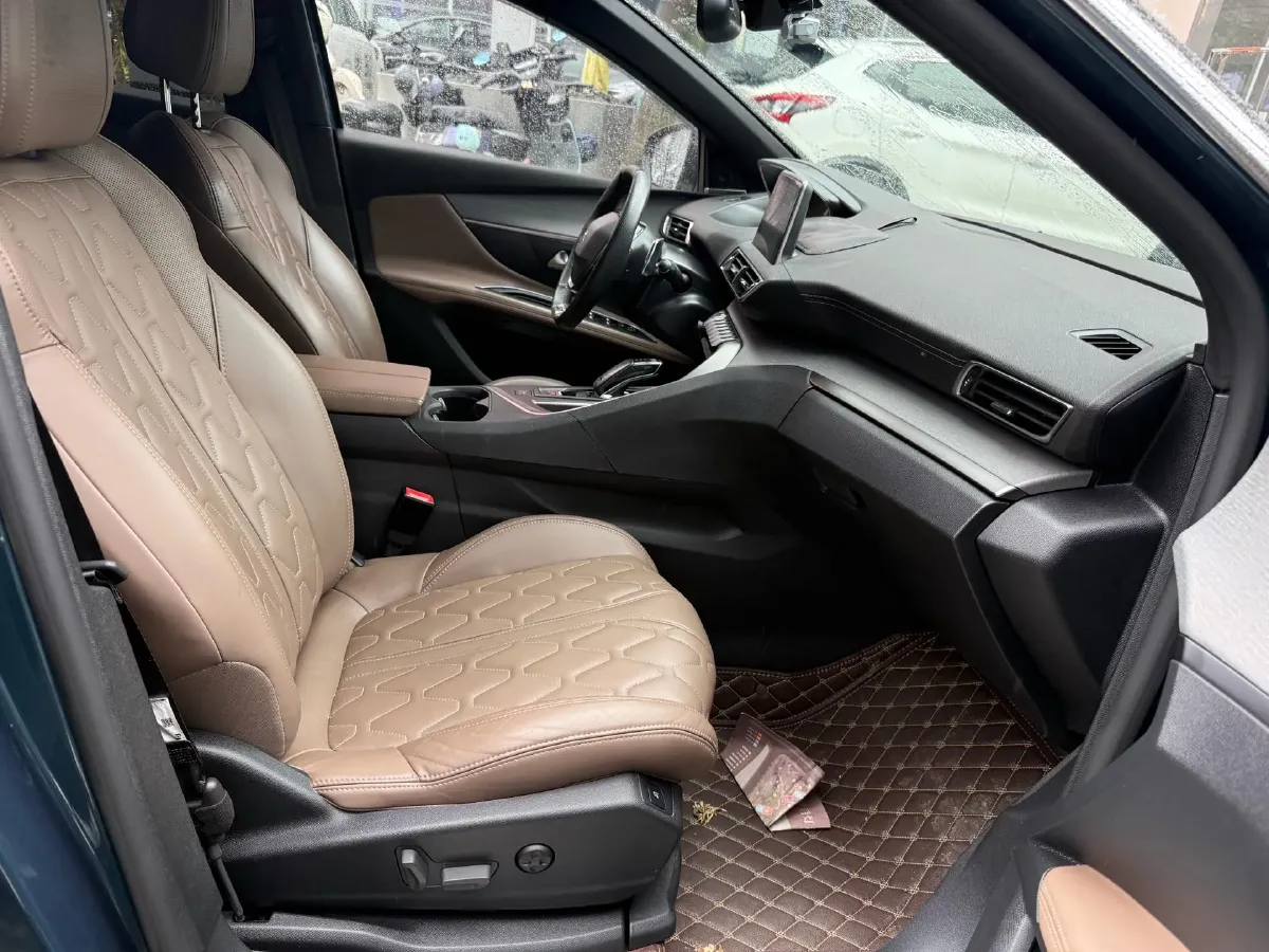 2017 Peugeot 5008 1.8T 204HP L4 6AT,autocango,china used car exporter,china ev exporter,chinese used car exporter,chinese used ev exporter