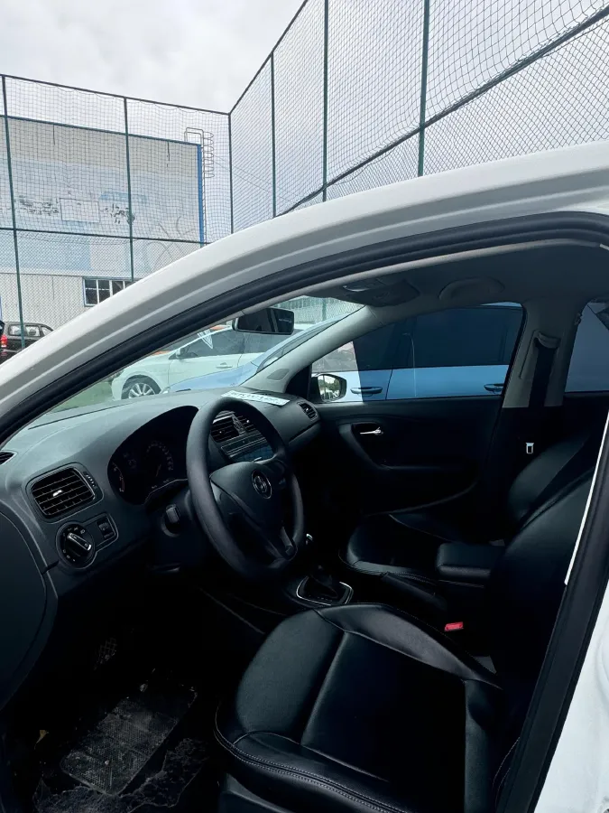2016 Volkswagen Polo 1.4L 90HP L4 6AT,autocango,china used car exporter,china ev exporter,chinese used car exporter,chinese used ev exporter