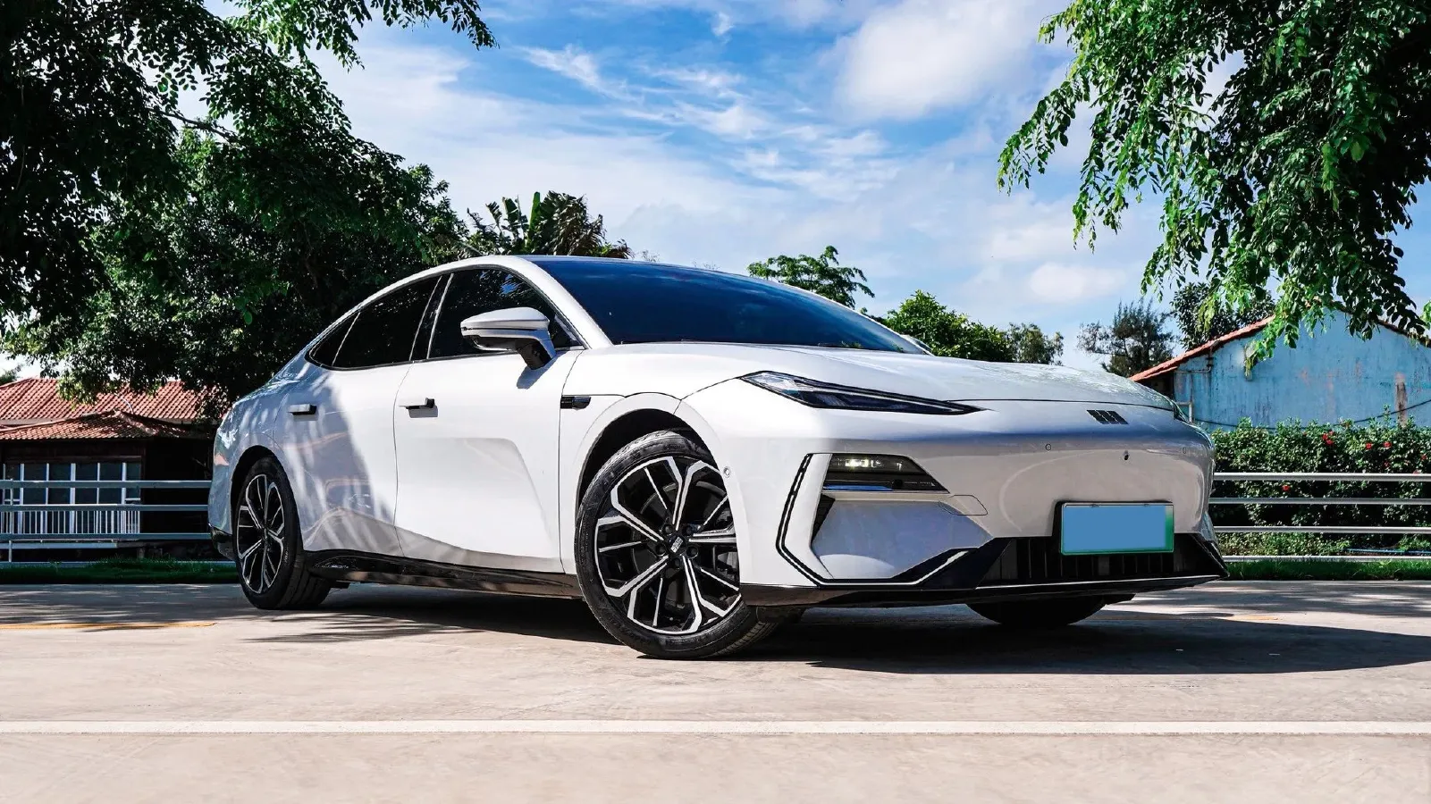 2025 Geely Galaxy E8 BEV 76KWH,autocango,china used car exporter,china ev exporter,chinese used car exporter,chinese used ev exporter