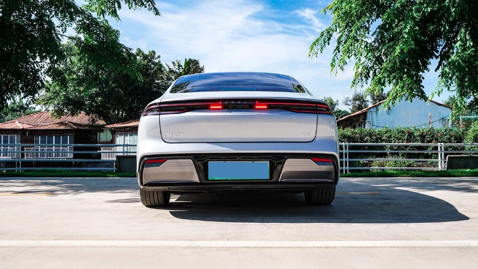 2025 Geely Galaxy E8 BEV 76KWH,autocango,china used car exporter,china ev exporter,chinese used car exporter,chinese used ev exporter