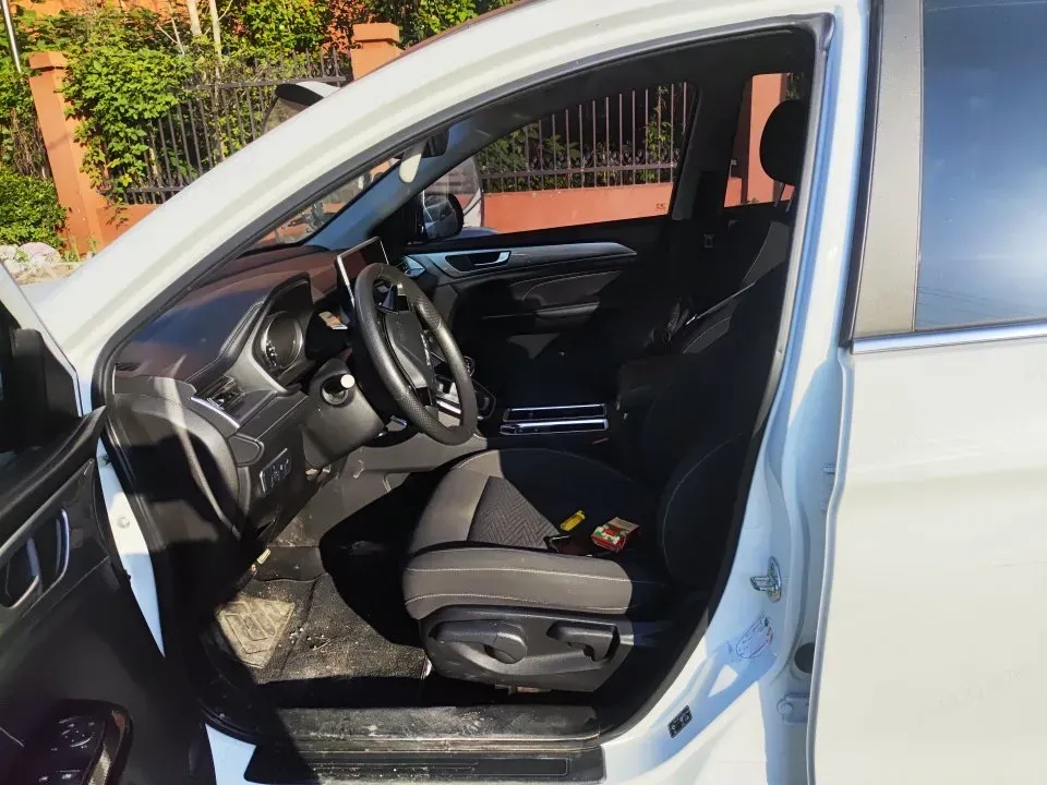 2023 Haval M6 1.5T 150HP L4 7DCT,autocango,china used car exporter,china ev exporter,chinese used car exporter,chinese used ev exporter