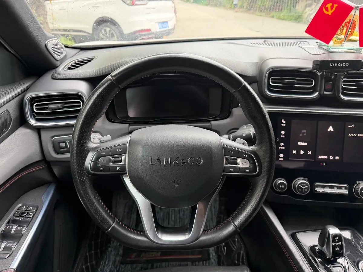 2018 Toyota C-HR 2.0L 171HP L4 CVT,autocango,china used car exporter,china ev exporter,chinese used car exporter,chinese used ev exporter