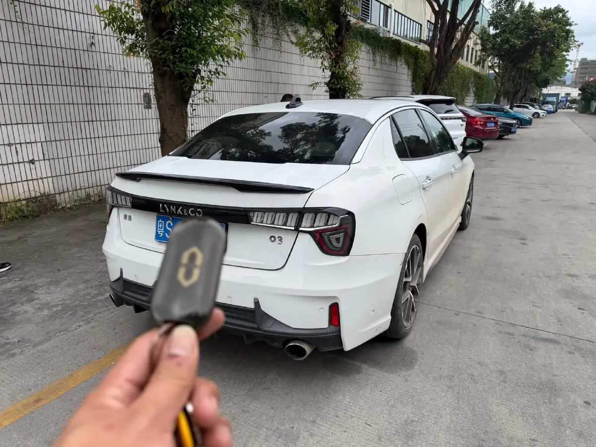 2018 Toyota C-HR 2.0L 171HP L4 CVT,autocango,china used car exporter,china ev exporter,chinese used car exporter,chinese used ev exporter