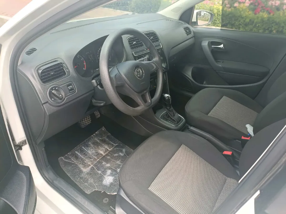 2016 Volkswagen Polo 1.4L 90HP L4 6AT,autocango,china used car exporter,china ev exporter,chinese used car exporter,chinese used ev exporter