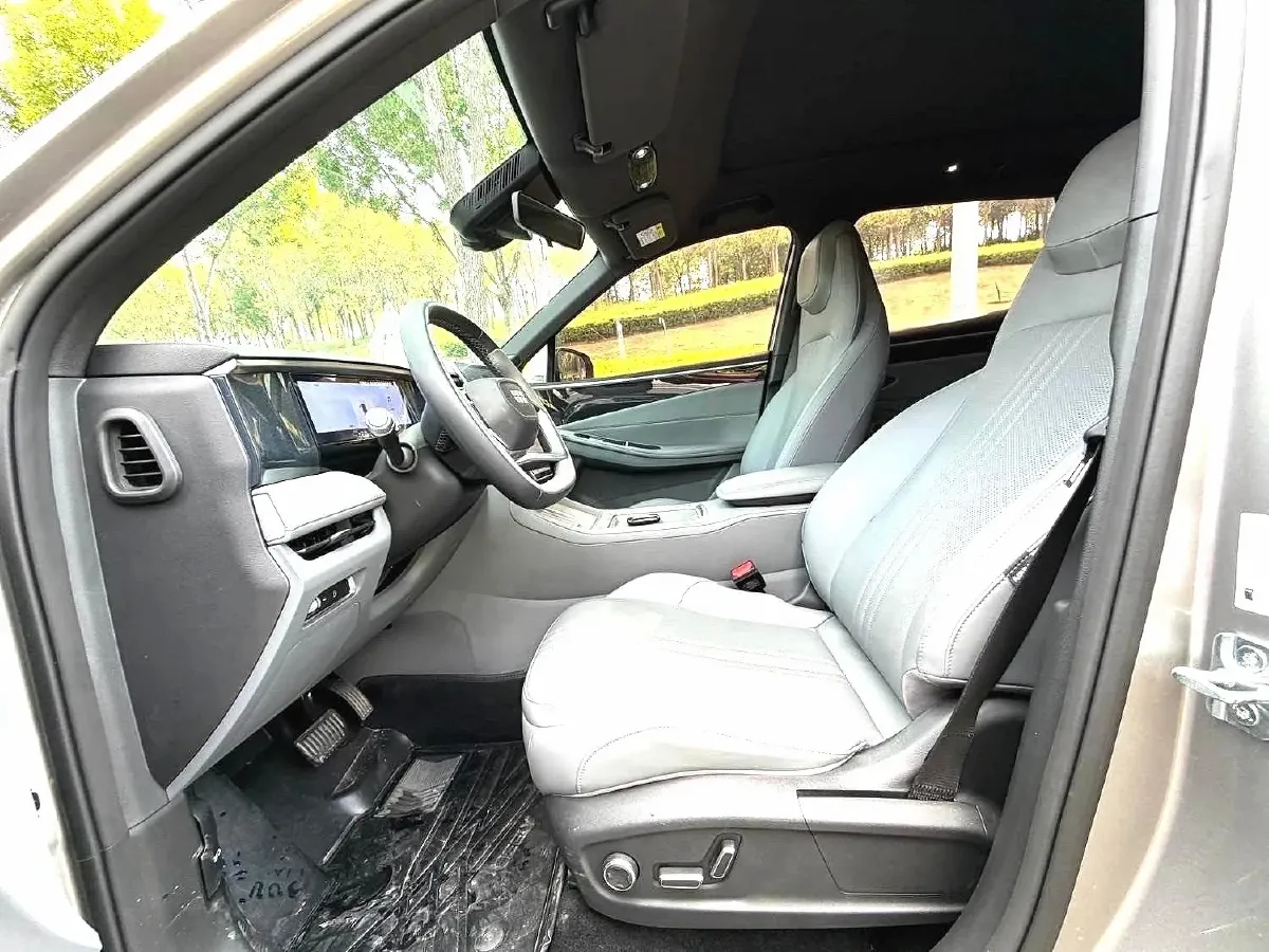 2025 Geely Galaxy L7 1.5L 112HP L4 1DHT PHEV 18.4KWH,autocango,china used car exporter,china ev exporter,chinese used car exporter,chinese used ev exporter
