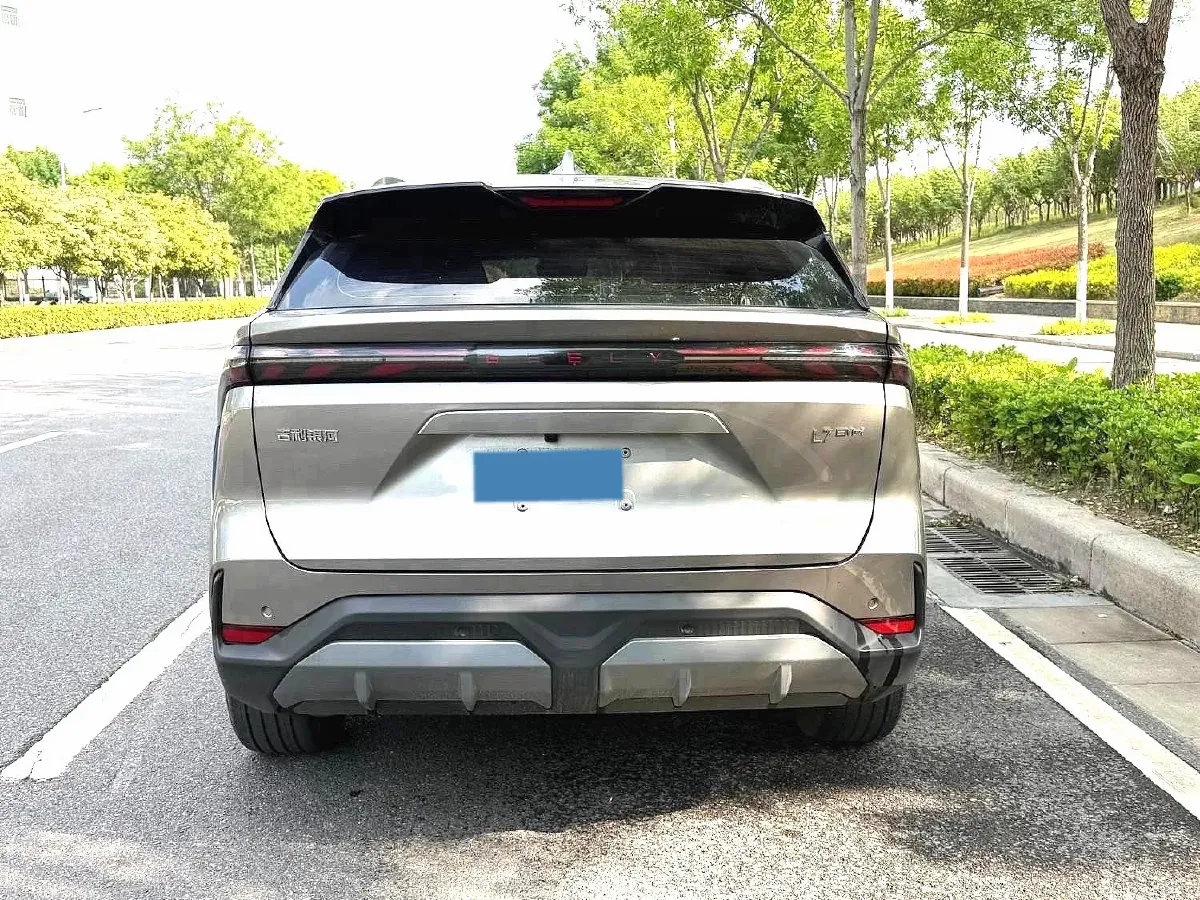2025 Geely Galaxy L7 1.5L 112HP L4 1DHT PHEV 18.4KWH,autocango,china used car exporter,china ev exporter,chinese used car exporter,chinese used ev exporter
