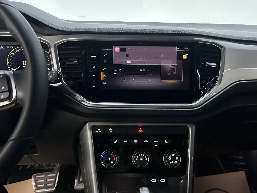 2022 Volkswagen T-Roc 1.4T 150HP L4 7DCT,autocango,china used car exporter,china ev exporter,chinese used car exporter,chinese used ev exporter
