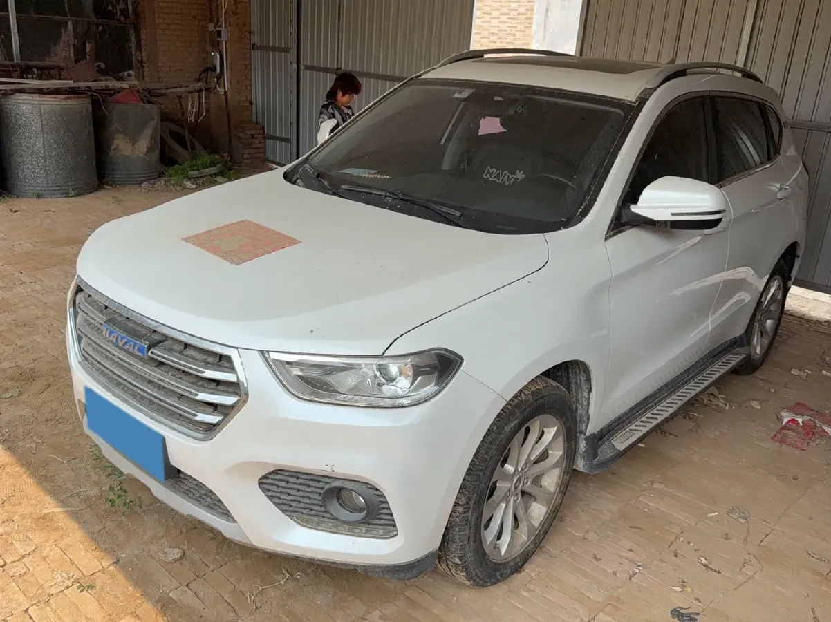 2017 Haval H2 1.5T 150HP L4 6MT,autocango,china used car exporter,china ev exporter,chinese used car exporter,chinese used ev exporter