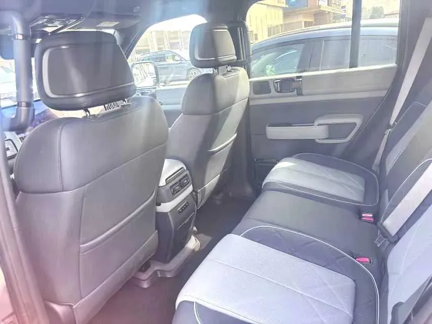 2025 FangChengBao Bao 5 1.5T 194HP L4 E-CVT PHEV,autocango,china used car exporter,china ev exporter,chinese used car exporter,chinese used ev exporter