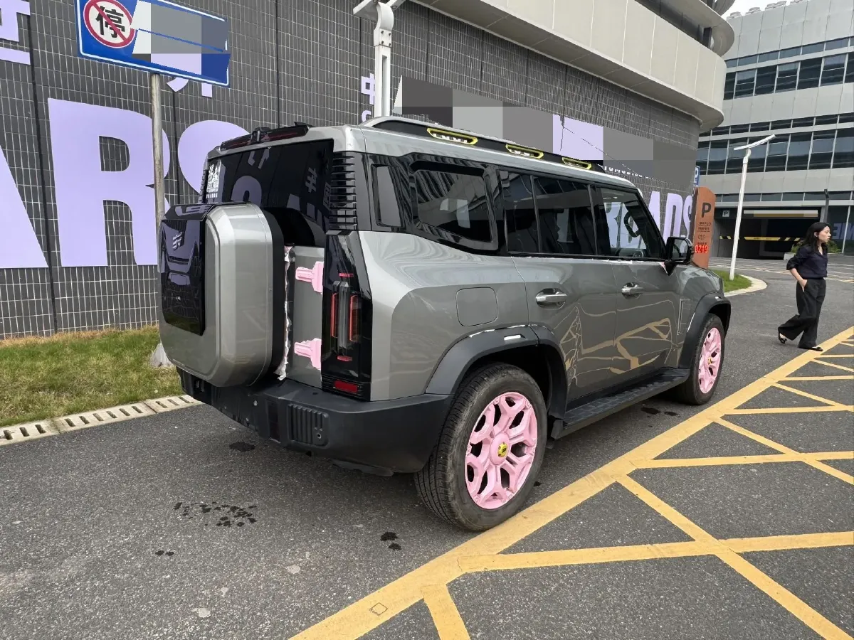 2024 Jetour ShanHai TravellerC-DM 1.5T 156HP L4 3DHT PHEV 43.24KWH,autocango,china used car exporter,china ev exporter,chinese used car exporter,chinese used ev exporter