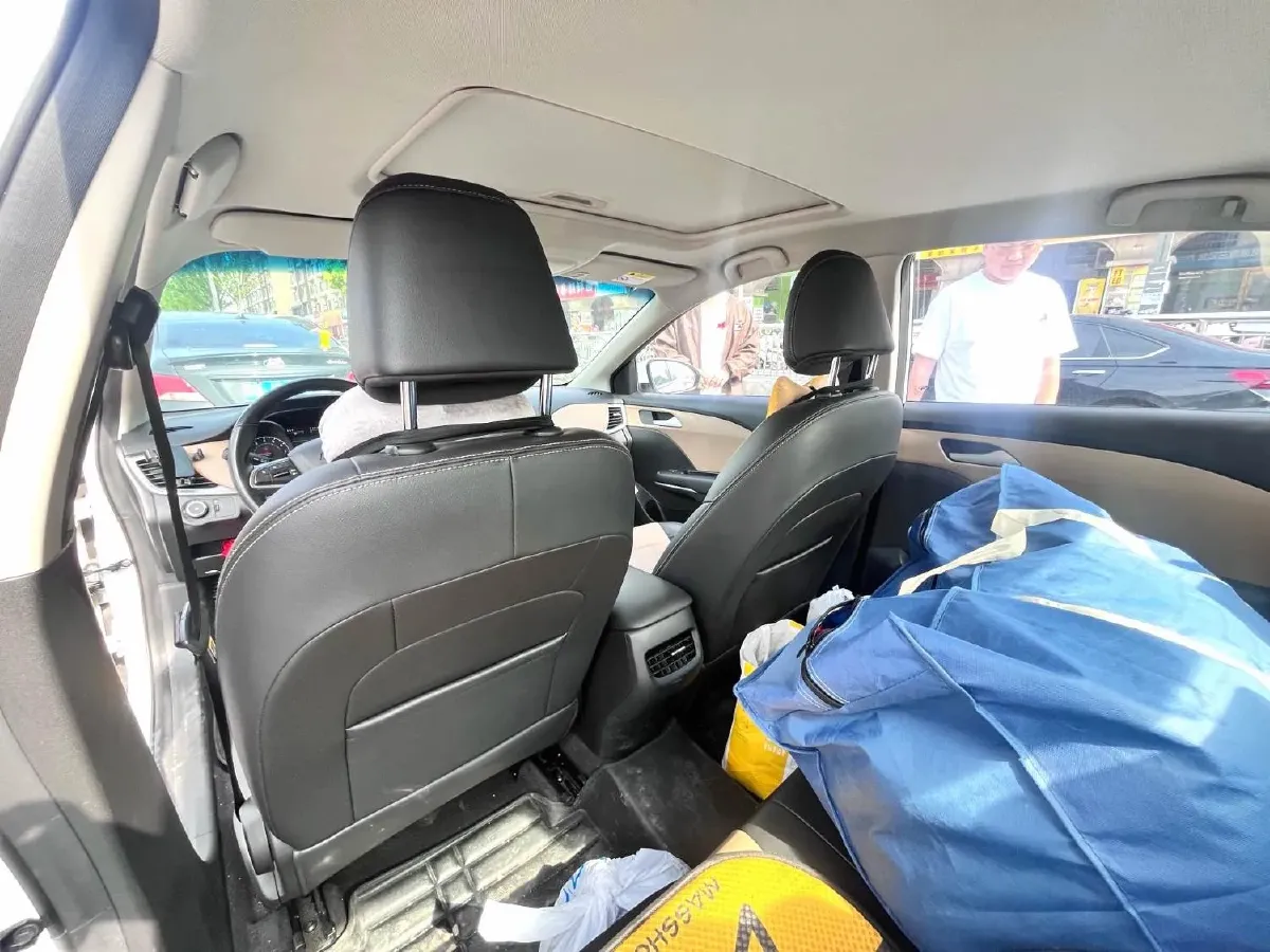 2022 Chevrolet Monza 1.5L 113HP L4 6AT,autocango,china used car exporter,china ev exporter,chinese used car exporter,chinese used ev exporter