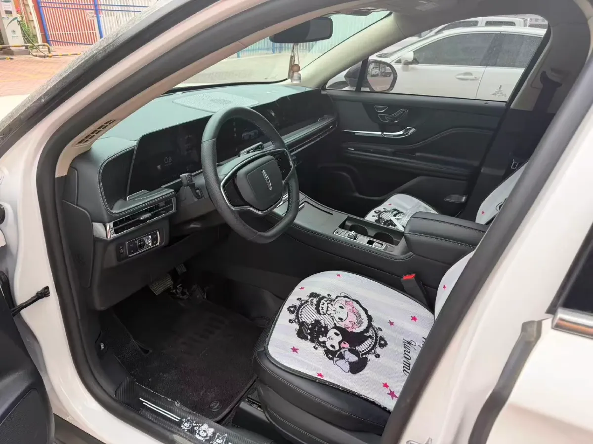 2023 Lincoln Corsair 2.0T 261HP L4 8AT,autocango,china used car exporter,china ev exporter,chinese used car exporter,chinese used ev exporter