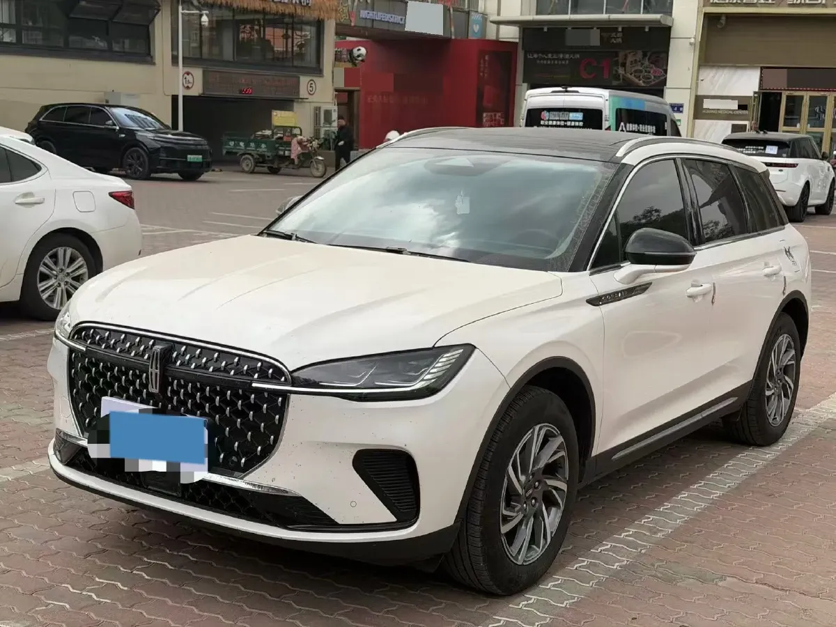 2023 Lincoln Corsair 2.0T 261HP L4 8AT,autocango,china used car exporter,china ev exporter,chinese used car exporter,chinese used ev exporter
