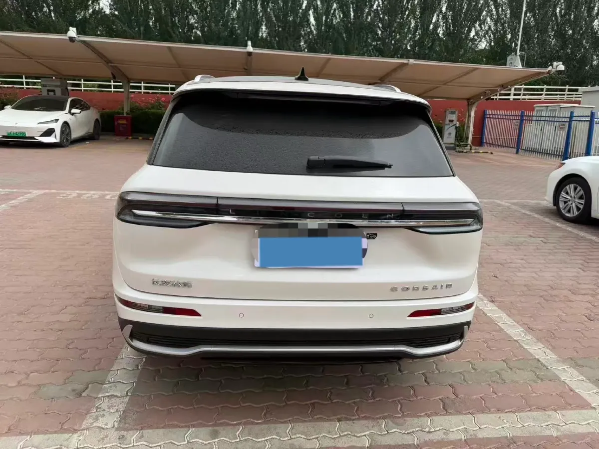 2023 Lincoln Corsair 2.0T 261HP L4 8AT,autocango,china used car exporter,china ev exporter,chinese used car exporter,chinese used ev exporter