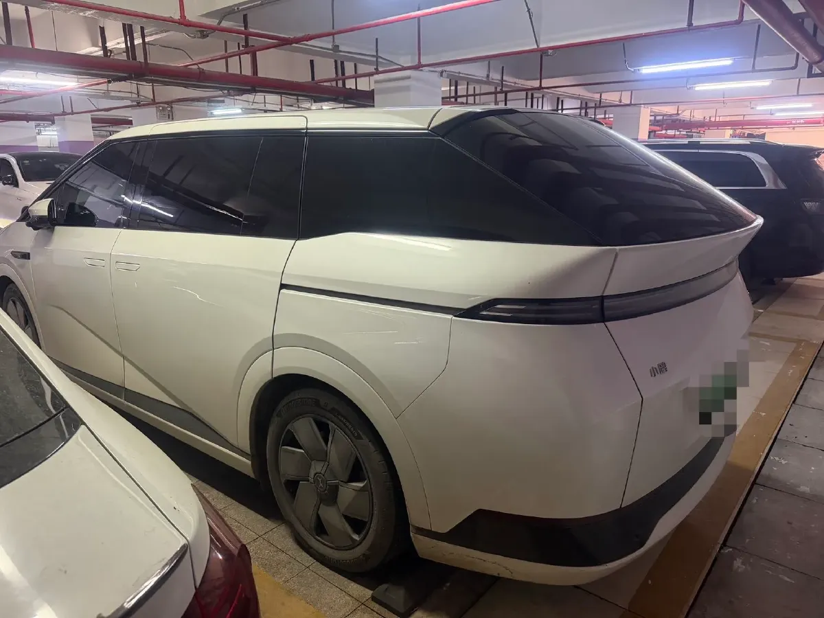 2024 Xpeng X9 BEV 84.5KWH,autocango,china used car exporter,china ev exporter,chinese used car exporter,chinese used ev exporter