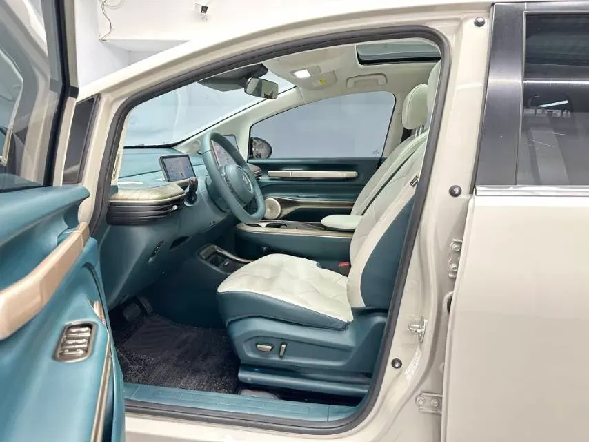 2023 BaoJun Cloud BEV 50.6KWH,autocango,china used car exporter,china ev exporter,chinese used car exporter,chinese used ev exporter