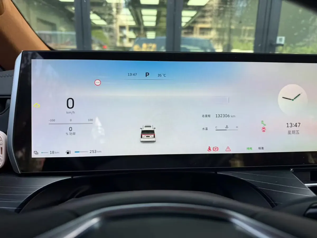 2024 Voyah ZhuiGuang 1.5T 136HP L4 PHEV 43KWH,autocango,china used car exporter,china ev exporter,chinese used car exporter,chinese used ev exporter