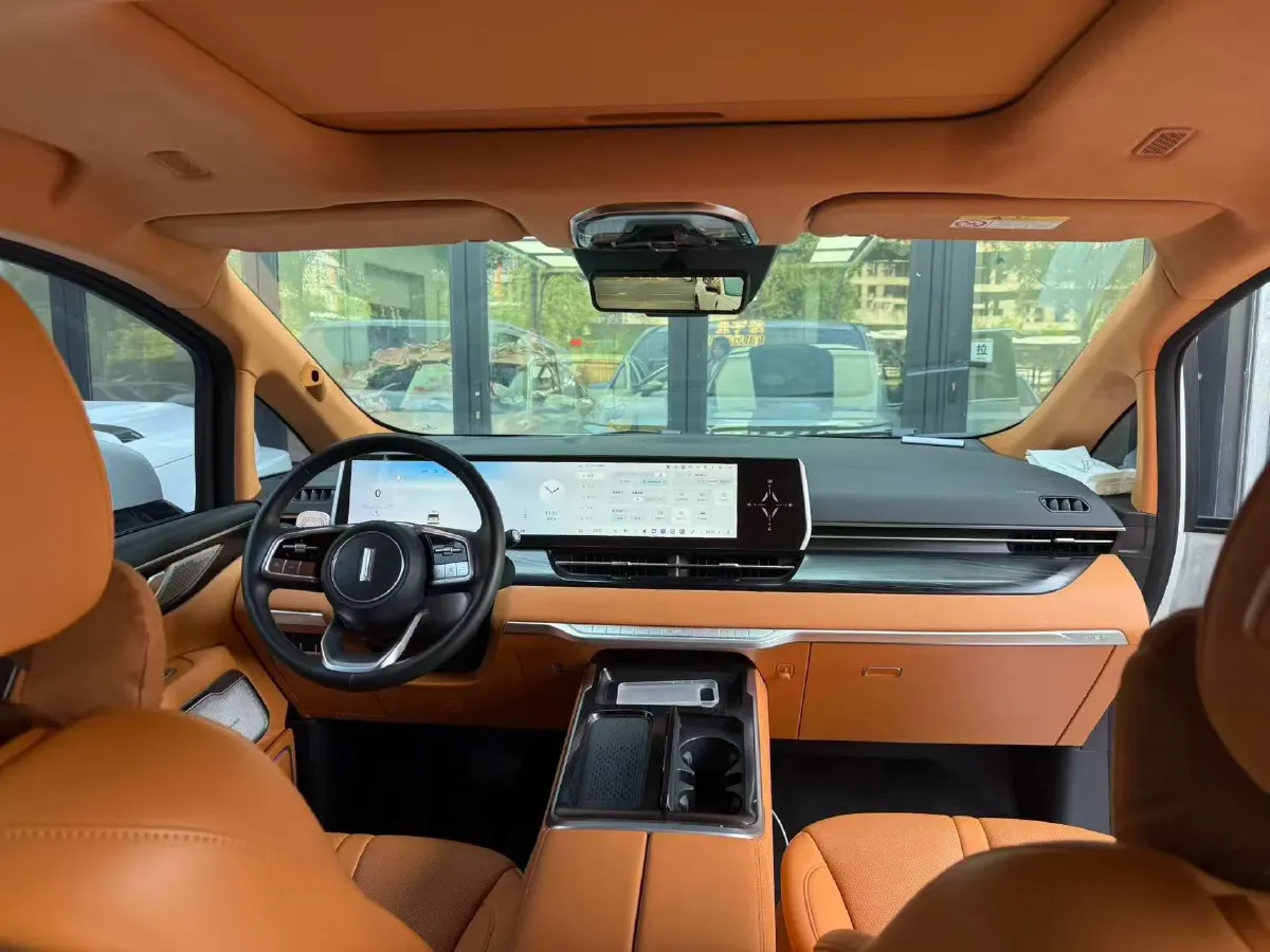 2024 Voyah ZhuiGuang 1.5T 136HP L4 PHEV 43KWH,autocango,china used car exporter,china ev exporter,chinese used car exporter,chinese used ev exporter