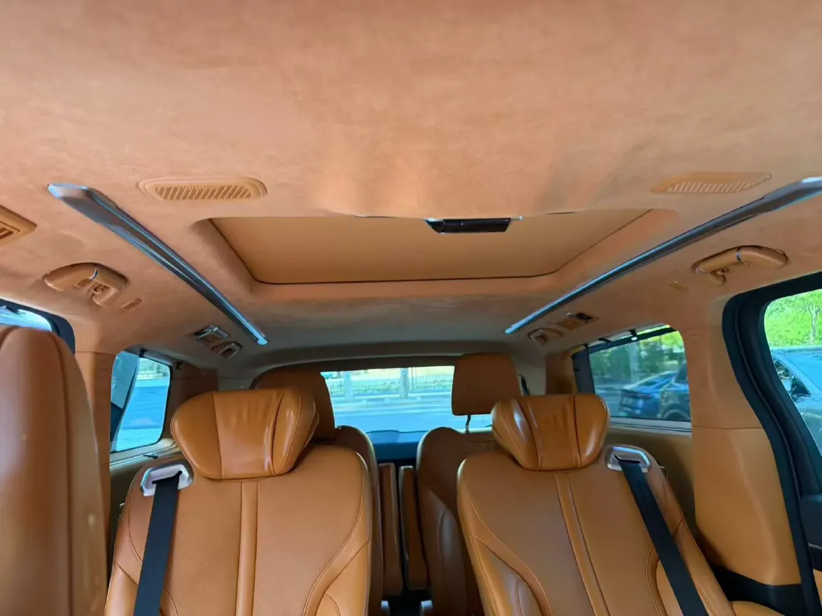 2024 Voyah ZhuiGuang 1.5T 136HP L4 PHEV 43KWH,autocango,china used car exporter,china ev exporter,chinese used car exporter,chinese used ev exporter