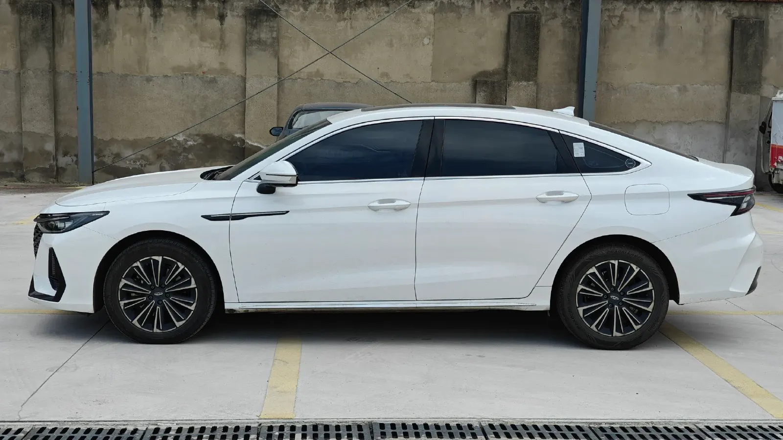 2024 Fulwin FulwinA8 1.5T 156HP L4 1DHT PHEV 18.3KWH,autocango,china used car exporter,china ev exporter,chinese used car exporter,chinese used ev exporter