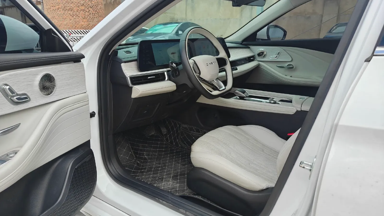 2024 Fulwin FulwinA8 1.5T 156HP L4 1DHT PHEV 18.3KWH,autocango,china used car exporter,china ev exporter,chinese used car exporter,chinese used ev exporter