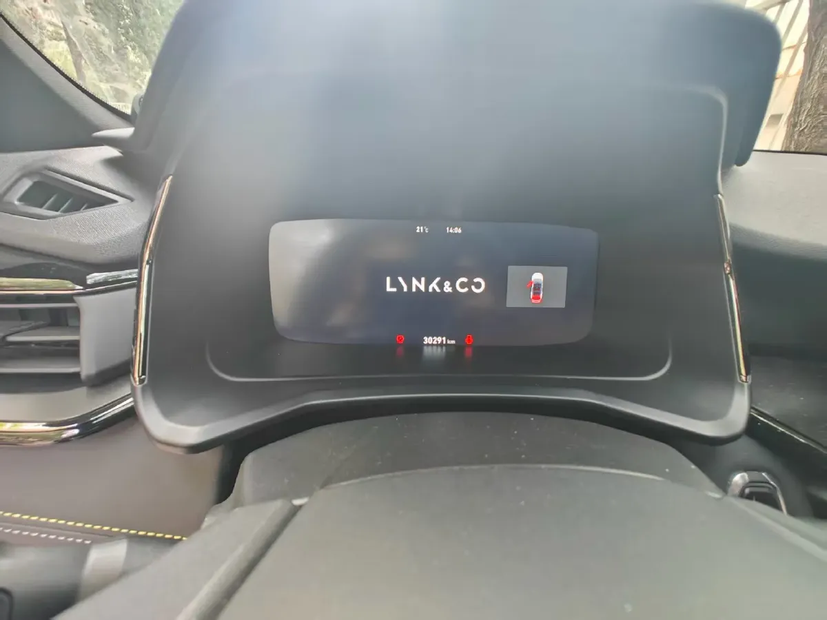 2023 LYNK&CO 06 1.5T 181HP L4 7DCT,autocango,china used car exporter,china ev exporter,chinese used car exporter,chinese used ev exporter