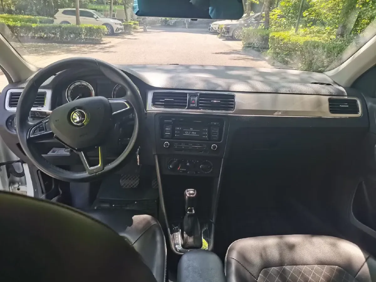 2019 SWM G01 1.5T 156HP L4 6AT,autocango,china used car exporter,china ev exporter,chinese used car exporter,chinese used ev exporter
