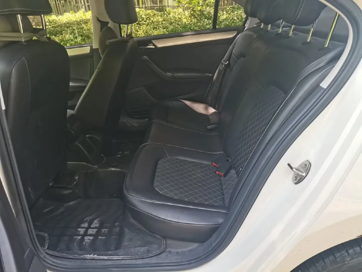 2019 SWM G01 1.5T 156HP L4 6AT,autocango,china used car exporter,china ev exporter,chinese used car exporter,chinese used ev exporter