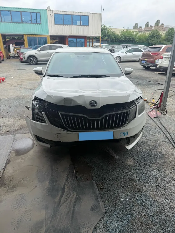 2018 Skoda Octavia 1.6L 110HP L4 5MT,autocango,china used car exporter,china ev exporter,chinese used car exporter,chinese used ev exporter