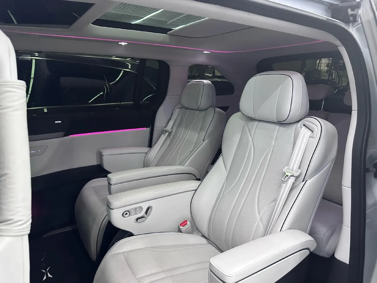 2024 Xpeng X9 BEV 101.5KWH,autocango,china used car exporter,china ev exporter,chinese used car exporter,chinese used ev exporter