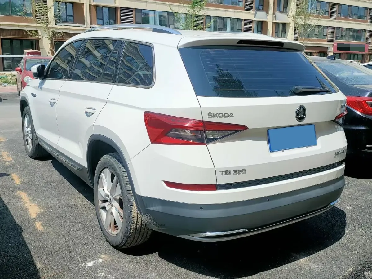 2018 Skoda Kodiak 2.0T 186HP L4 7DCT,autocango,china used car exporter,china ev exporter,chinese used car exporter,chinese used ev exporter