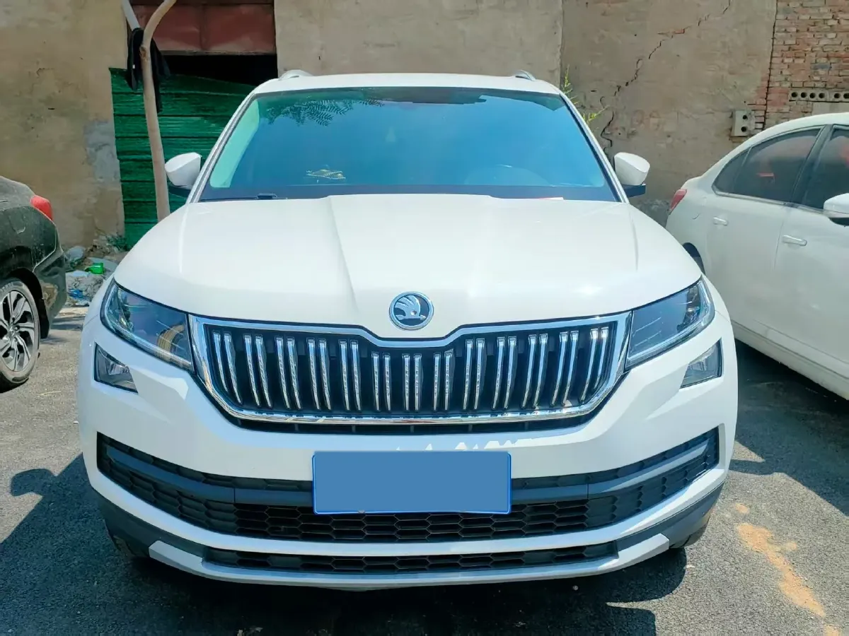 2018 Skoda Kodiak 2.0T 186HP L4 7DCT,autocango,china used car exporter,china ev exporter,chinese used car exporter,chinese used ev exporter