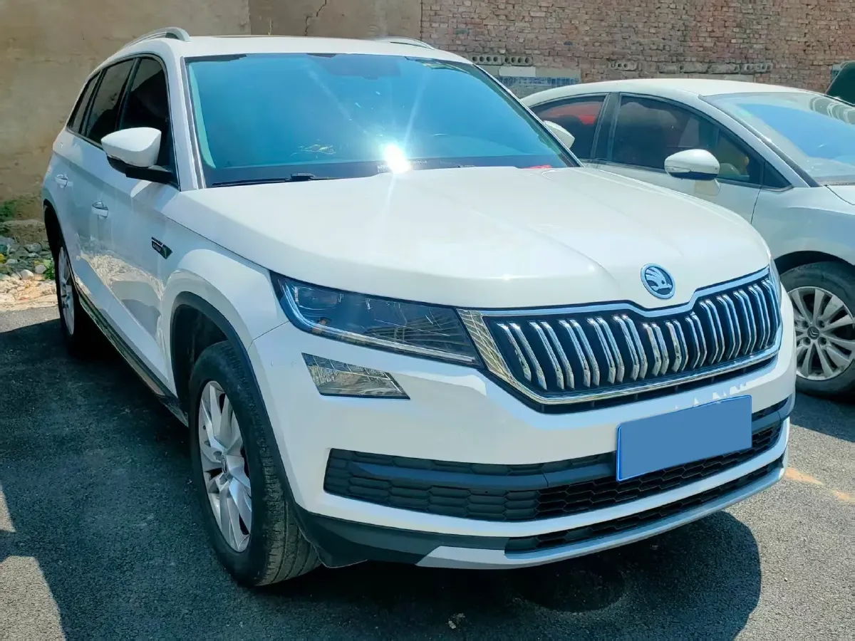 2018 Skoda Kodiak 2.0T 186HP L4 7DCT,autocango,china used car exporter,china ev exporter,chinese used car exporter,chinese used ev exporter