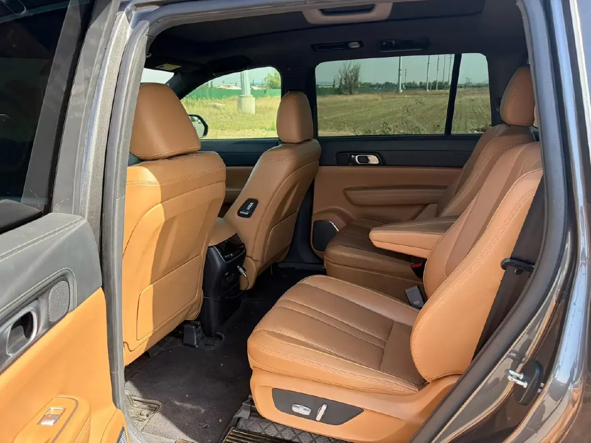 2020 Li ONE Range Extended 131HP REEV 40.5KWH,autocango,china used car exporter,china ev exporter,chinese used car exporter,chinese used ev exporter