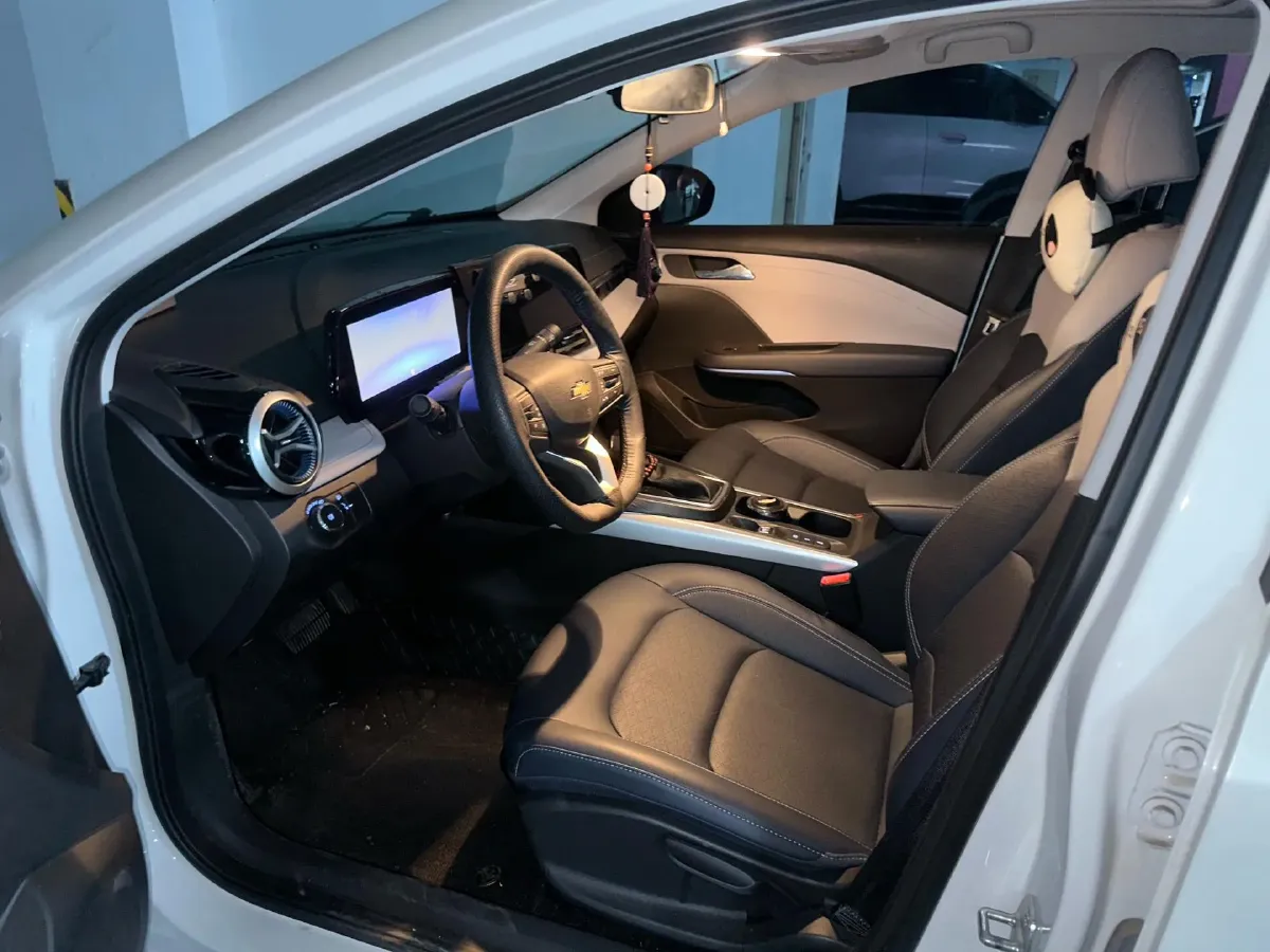 2024 Chevrolet Monza 1.5L 113HP L4 6DCT,autocango,china used car exporter,china ev exporter,chinese used car exporter,chinese used ev exporter