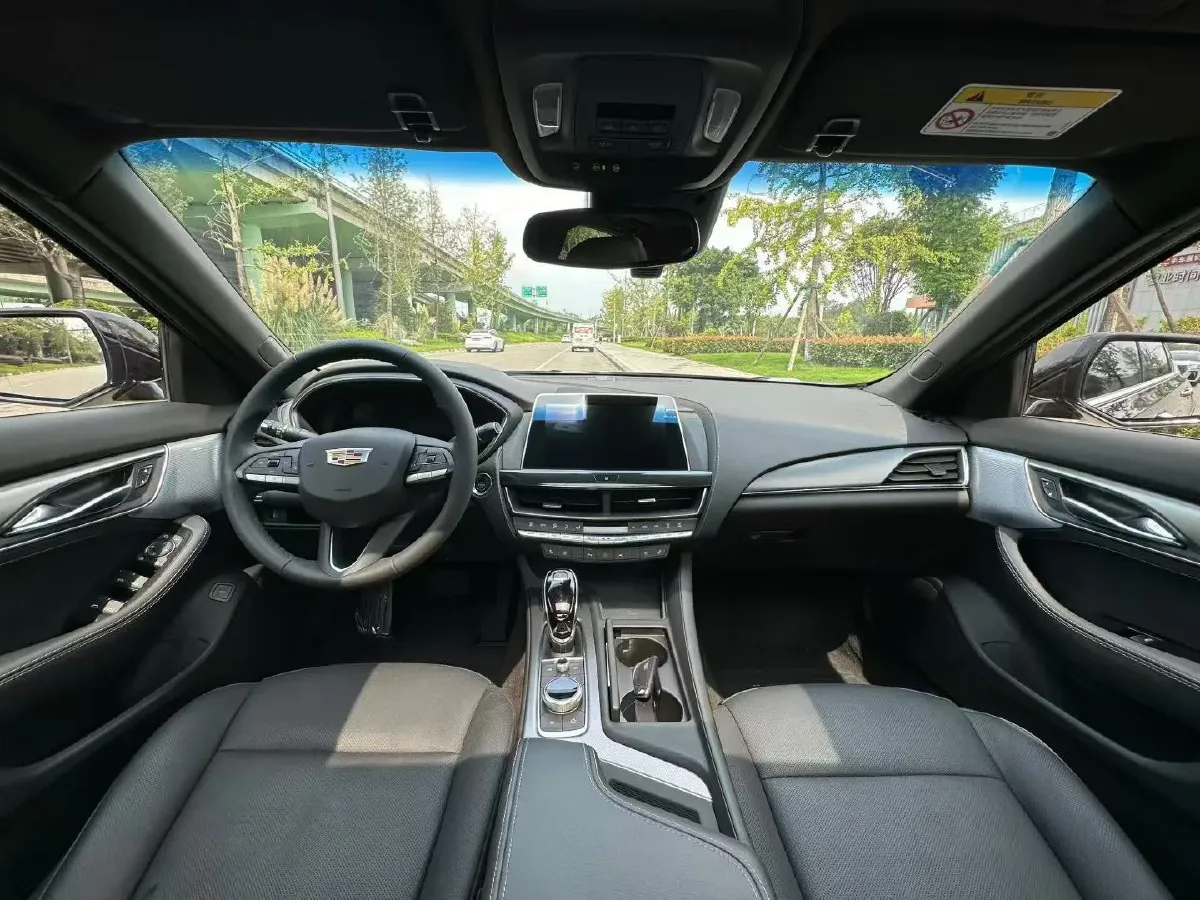 2023 Cadillac CT5 2.0T 237HP L4 10AT,autocango,china used car exporter,china ev exporter,chinese used car exporter,chinese used ev exporter