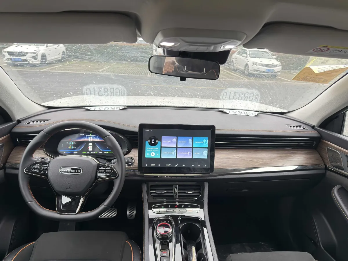 2023 Skyworth HT-i 1.5L 110HP L4 E-CVT PHEV 32.76KWH,autocango,china used car exporter,china ev exporter,chinese used car exporter,chinese used ev exporter