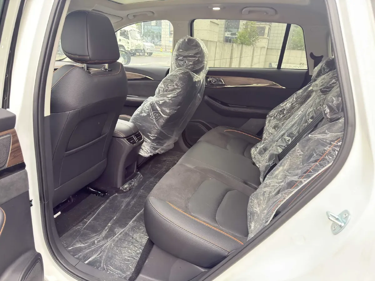 2023 Skyworth HT-i 1.5L 110HP L4 E-CVT PHEV 32.76KWH,autocango,china used car exporter,china ev exporter,chinese used car exporter,chinese used ev exporter