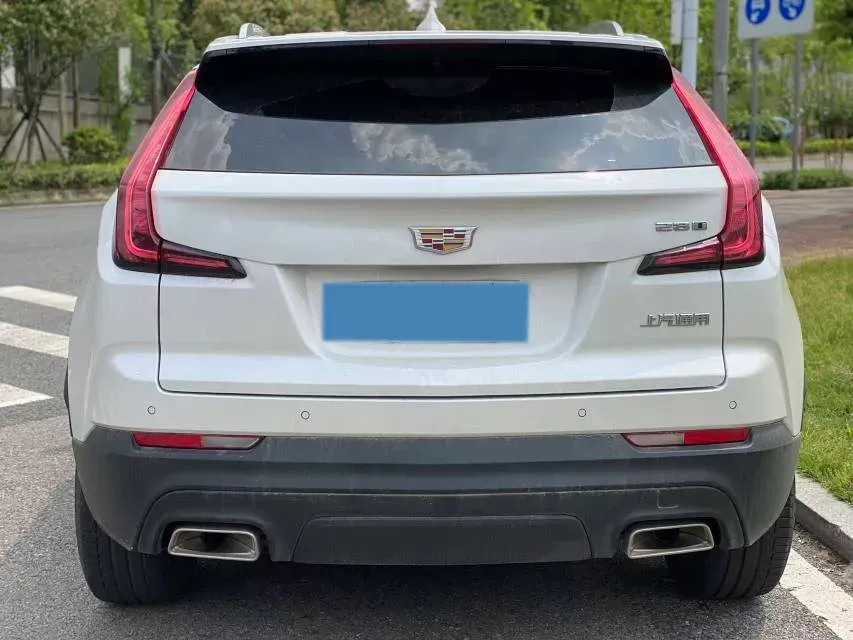 2020 Cadillac XT4 2.0T 241HP L4 9AT,autocango,china used car exporter,china ev exporter,chinese used car exporter,chinese used ev exporter