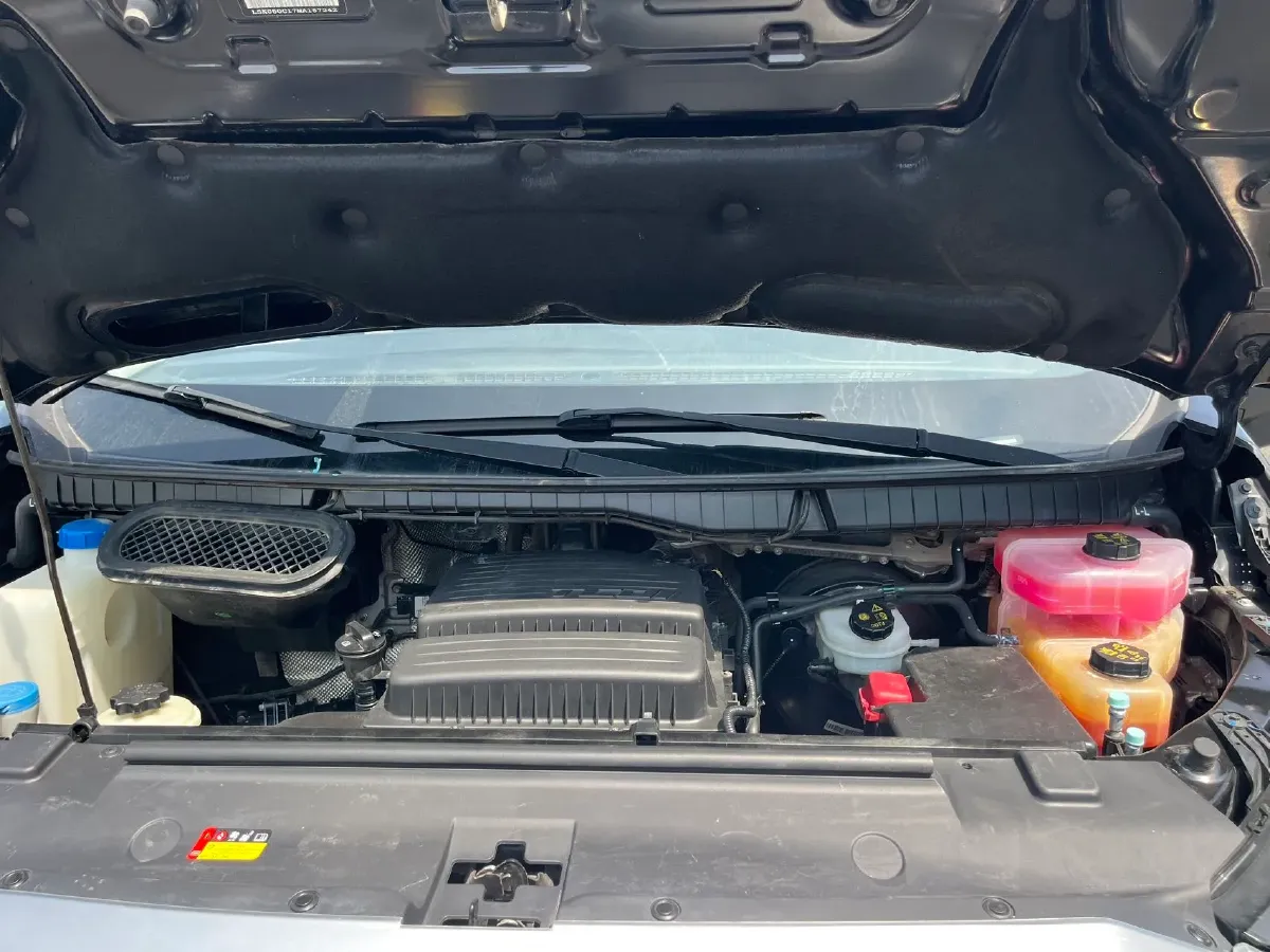 2020 DongFeng DFAC YuFeng 2.5T 136HP L4 6MT,autocango,china used car exporter,china ev exporter,chinese used car exporter,chinese used ev exporter