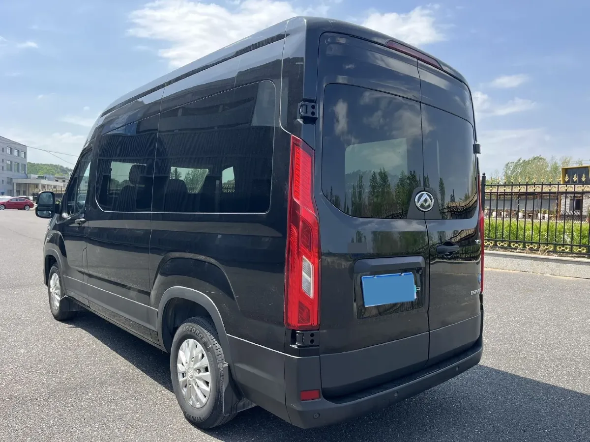 2020 DongFeng DFAC YuFeng 2.5T 136HP L4 6MT,autocango,china used car exporter,china ev exporter,chinese used car exporter,chinese used ev exporter